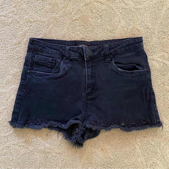 STS Blue Black Distressed High Rise Mom Jean Shorts Fringe Cutouts Size 27 - Picture 3 of 9